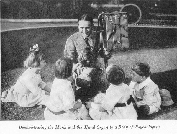 Demonstrating the Monk and the Hand-Organ to a Body of Psychologists