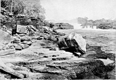 Interesting Geological Formation below the Salto Augusto.