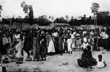 A NATIVE MARKET AT KINDU