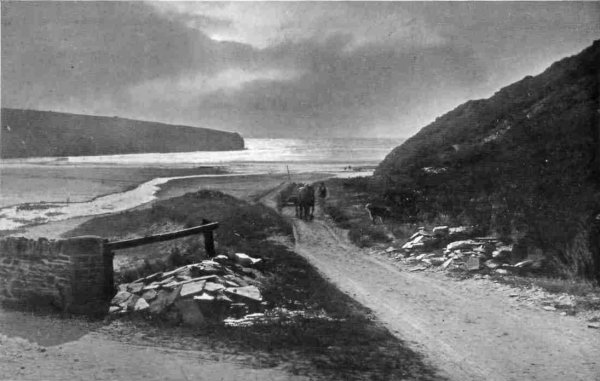 PORTHCOTHAN BAY.