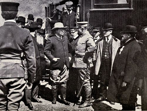 ARRIVAL AT GARDINER, MONT. (ENTRANCE TO YELLOWSTONE NATIONAL PARK.)