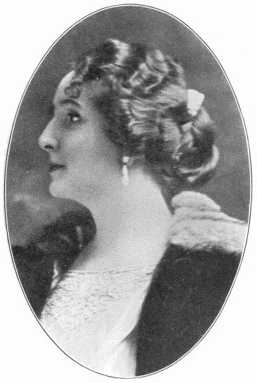 Mme. Florence Easton. © Mishkin.