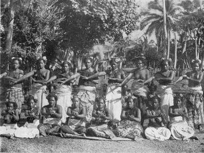 DESCENDANTS OF TONGAN IMMIGRANTS PERFORMING THE TONGAN DANCE LAKALAKA.