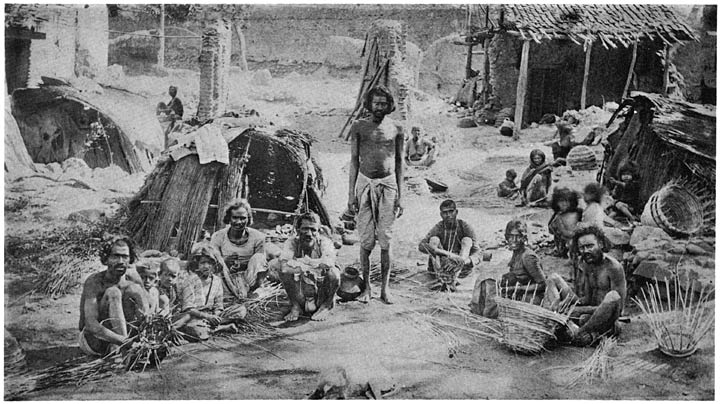 Kaikaris making baskets