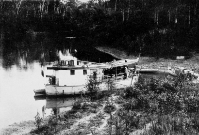 RIVER ITAYA, NEAR IQUITOS.  To face p. 250.