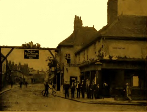 Photograph of Ye Olde Foure Swannes