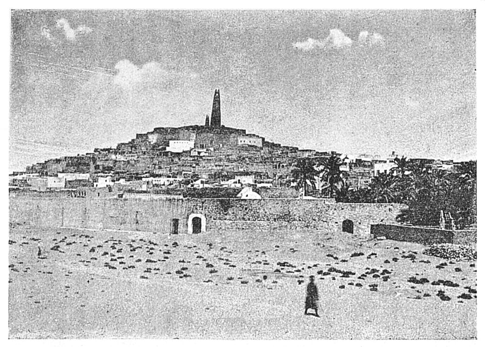 Ben Izguen, vue de la route de Metlili